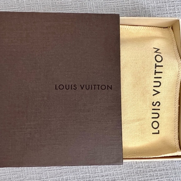 Men's Louis Vuitton Slender Wallet - Epi Leather - Model M60332 - Picture 2 of 5